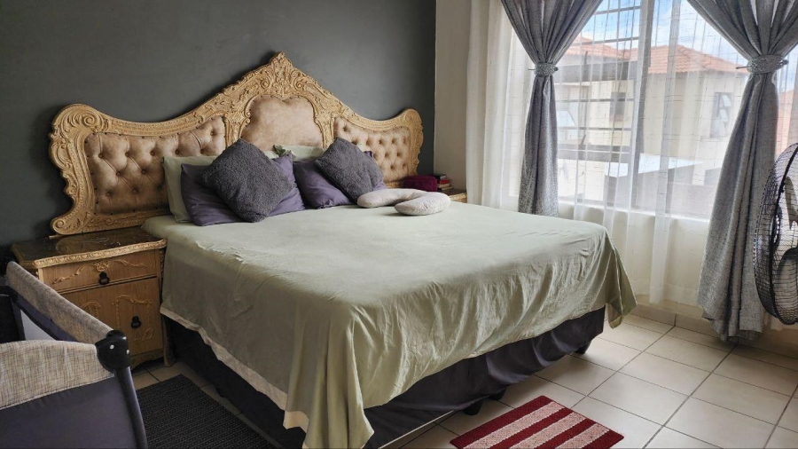 To Let 3 Bedroom Property for Rent in Waterval East North West